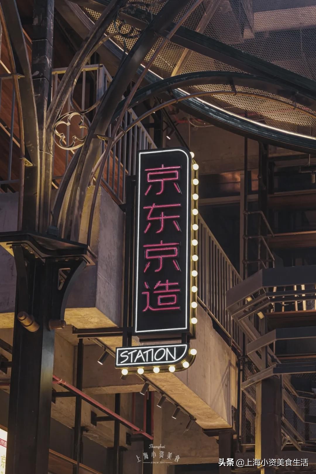 鐜颁唬鏃跺皻椋庡挅鍟″巺,鐜颁唬娼祦椋庡挅鍟″巺