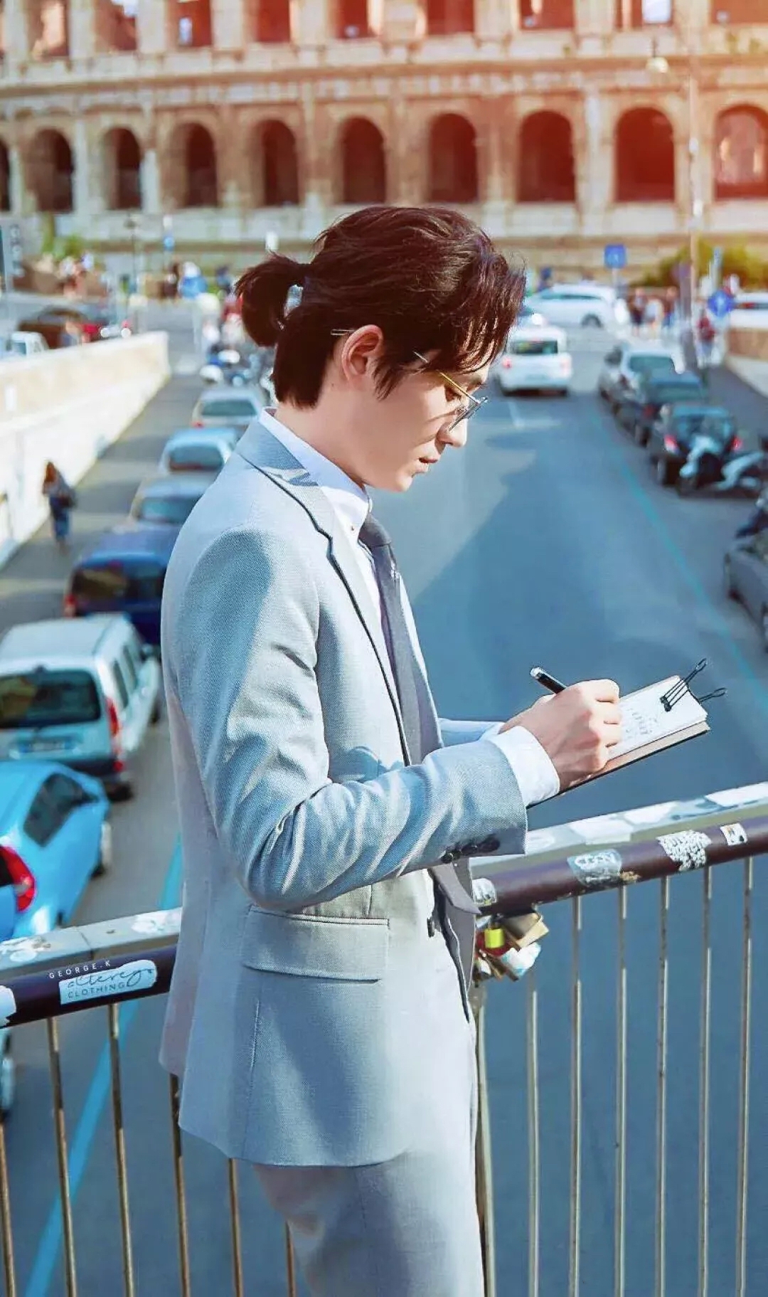 朱一龙绝美神图壁纸,朱一龙绝美镜头壁纸最新