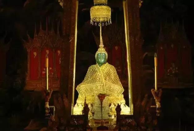 翡翠玉石雕刻精品藏品,世界上最贵的翡翠玉雕