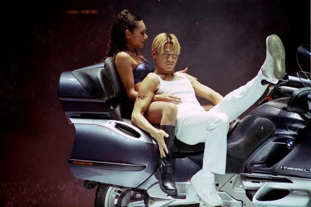 刘德华1999年演唱会超清1080,迈克尔杰克逊刘德华1999年演唱会