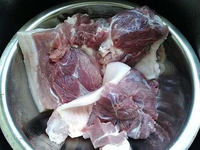 学会此教程香肠再也不用买,真材实料味道好,每年冬天都自己灌