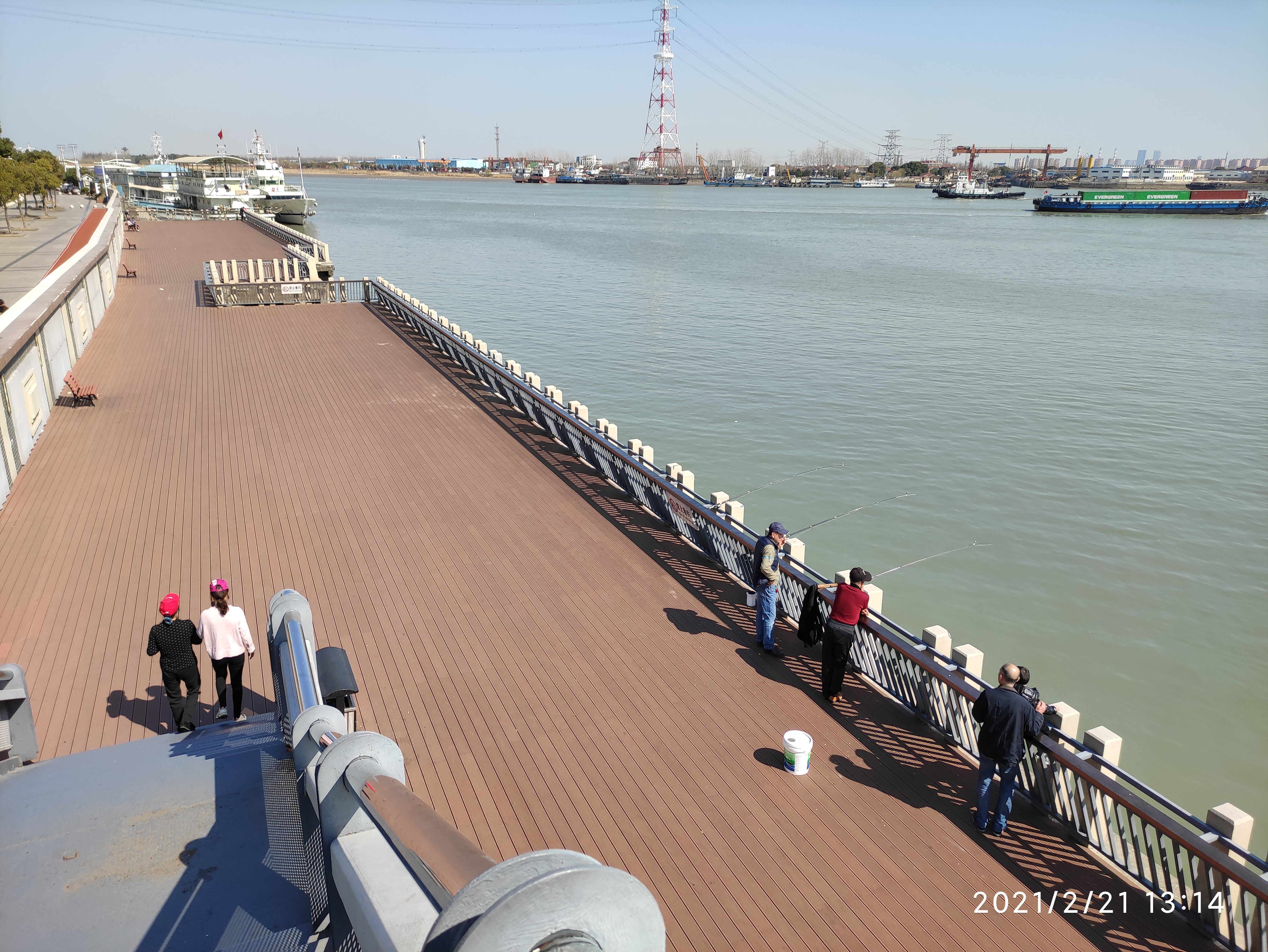 上海闲话嘎三胡──老底子小龙虾交关笨