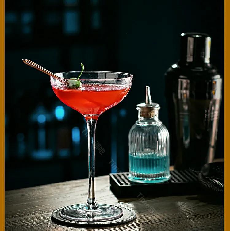 酒吧里的杯子一般有哪些,关于各种各样杯子的知识