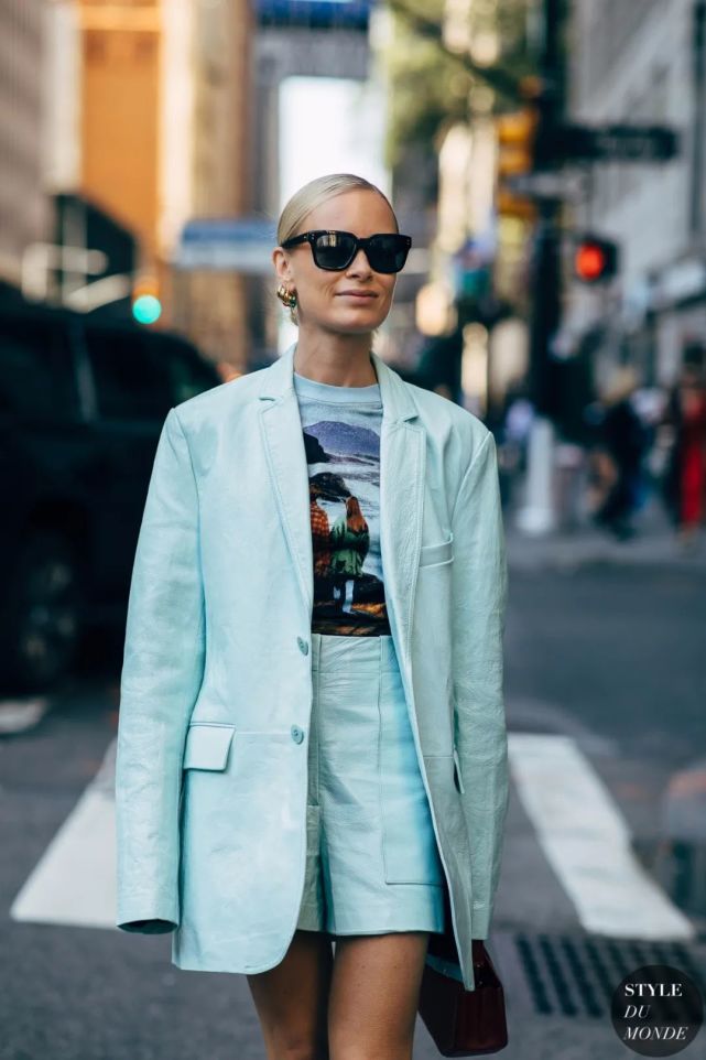 西装+短裤：爱上了这个春季的王牌组合