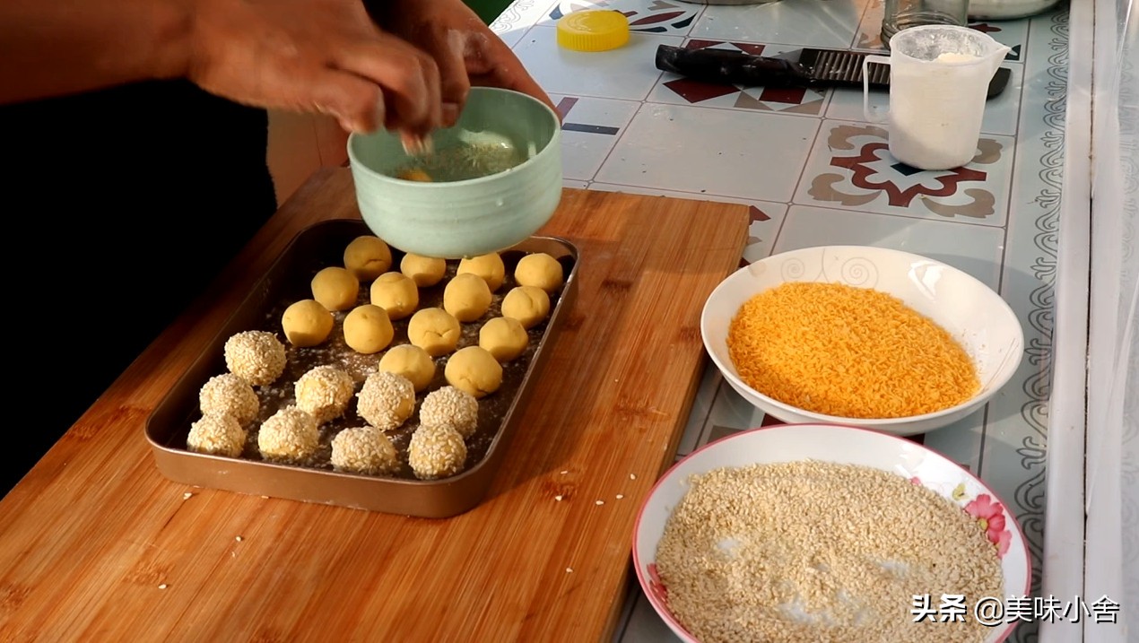香甜酥脆的红薯丸子孩子超爱吃,家庭版红薯丸子没有糯米粉怎么做