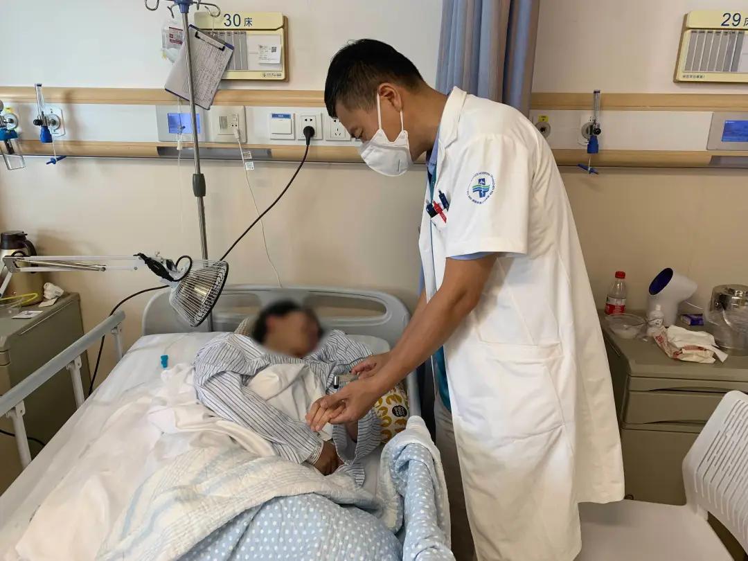 脖子僵硬颈椎操怎么做,脖子僵直瘫痪是什么病