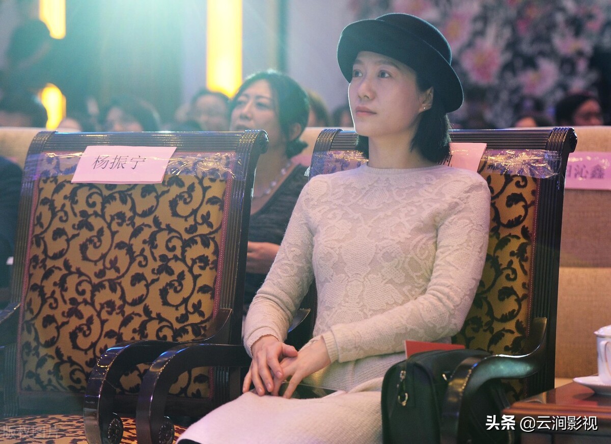 杨振宁翁帆哪一年结的婚,翁帆为什么要和杨振宁结婚