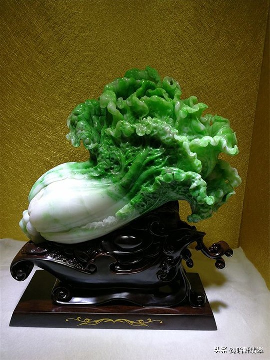 河南南阳卖的缅甸翡翠是真的吗,翡翠和南阳玉价格