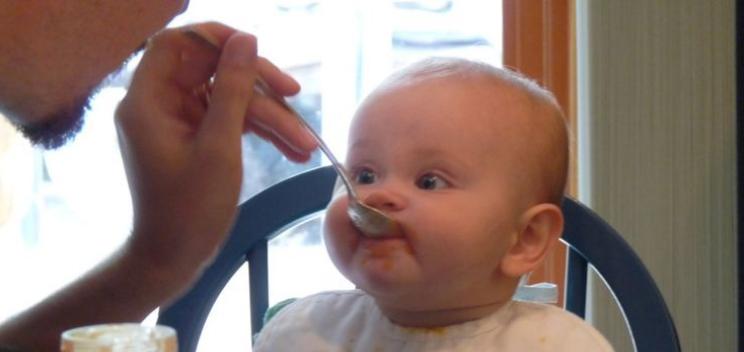 1岁多宝宝总是放屁什么原因,一岁多的宝宝总是放屁怎么回事