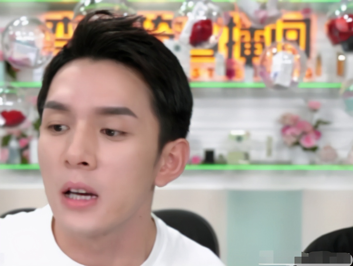 明星做了烤瓷牙翻车,烤瓷牙李佳琦