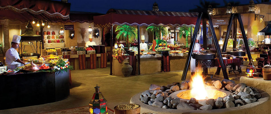 过年美食丰富一家人团圆,全家团圆过大年美味佳肴很丰盛