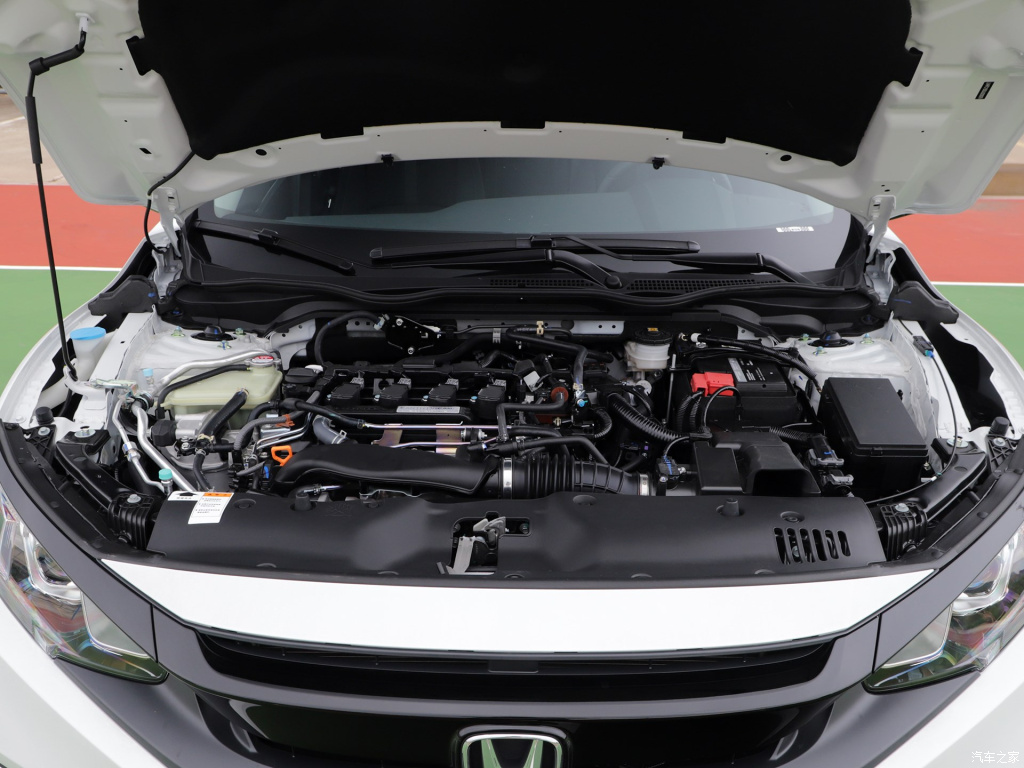 昂克赛拉axela两厢,马自达3昂克赛拉axela老款