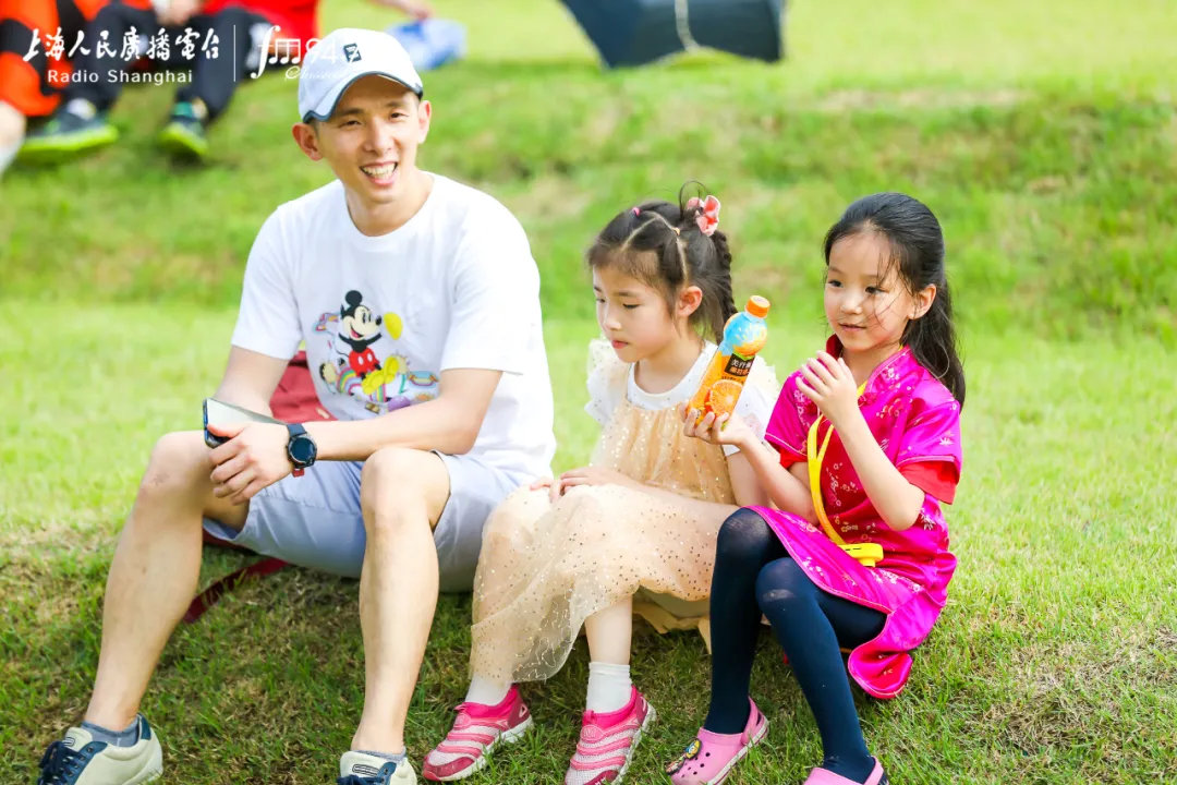 艺术赋能品质生活，提振城市消费信心。经典947辰山草地广播音乐节温暖收官