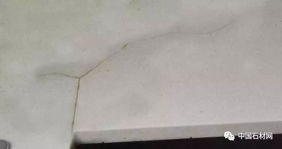 石英石台面开裂修补多少钱,厨房石英石台面开裂怎么办