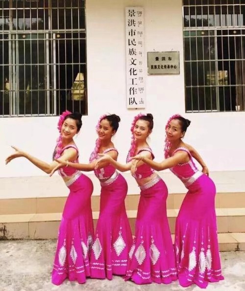 云南民族服饰批发市场昆明,云南民族服装批发一手货源