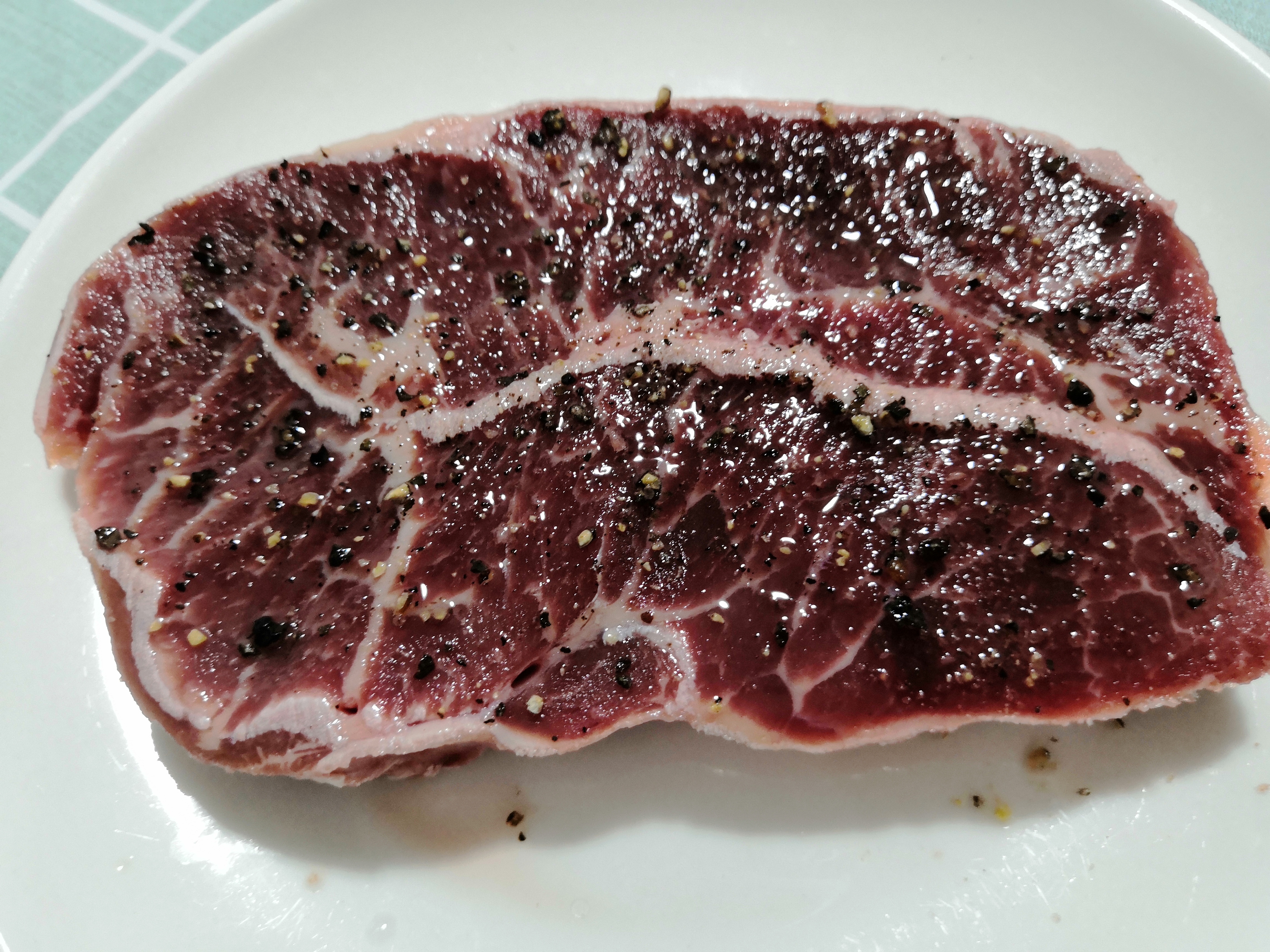 一步步教你做家常菜,几分钟就做出西餐厅牛排鲜嫩多汁