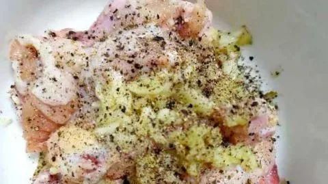 炸鸡腿怎么做酥脆好吃肯德基,比肯德基还好吃的炸鸡腿店视频