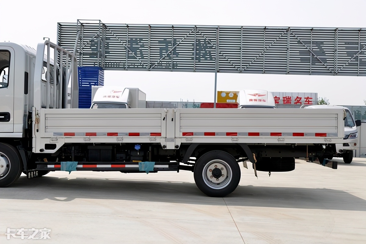 唐骏轻卡金利卡4.2米,唐骏金利卡排半3米7轻卡
