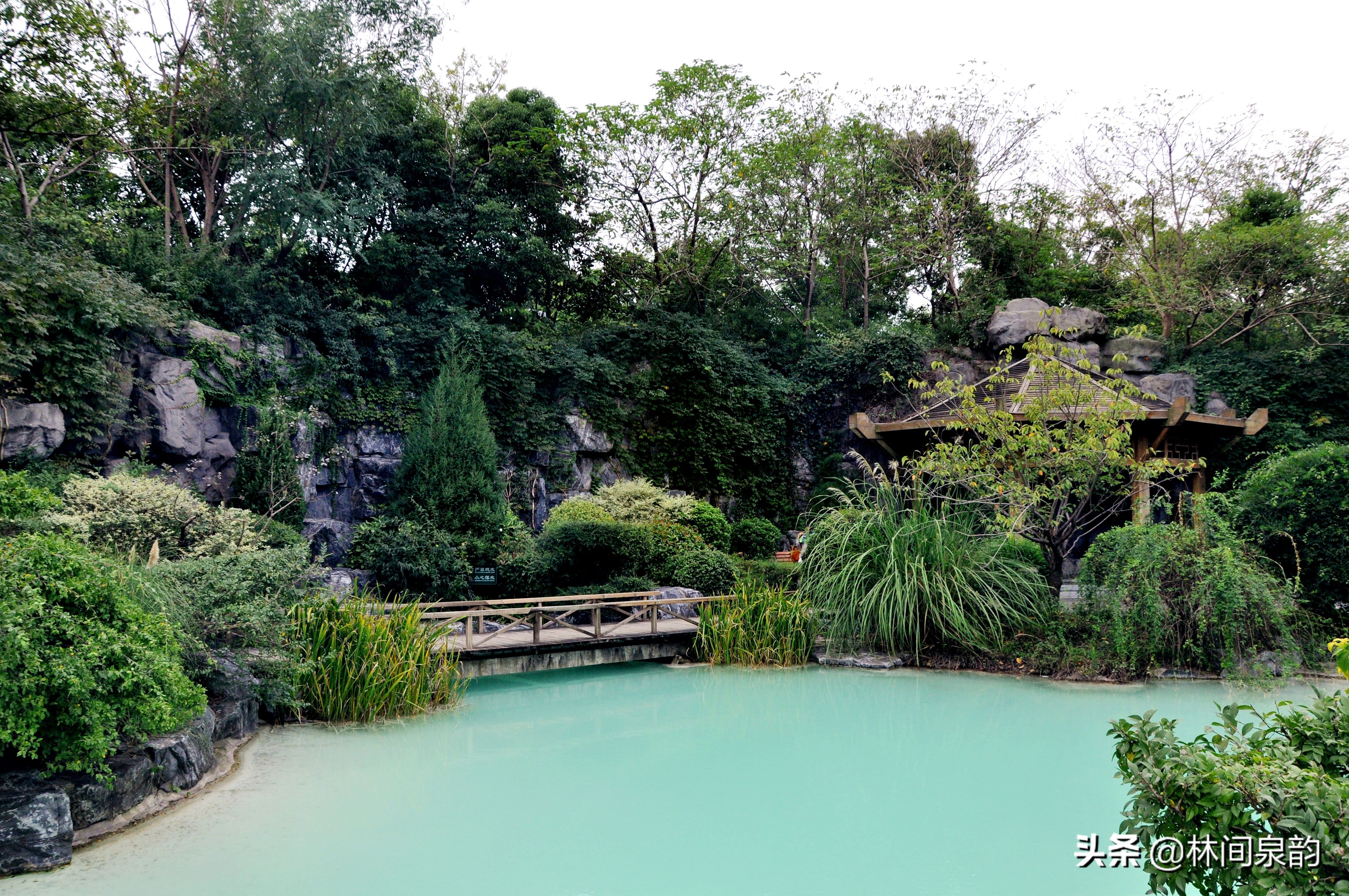 昔日守护边关今朝守护青山,昔日锁江炮台