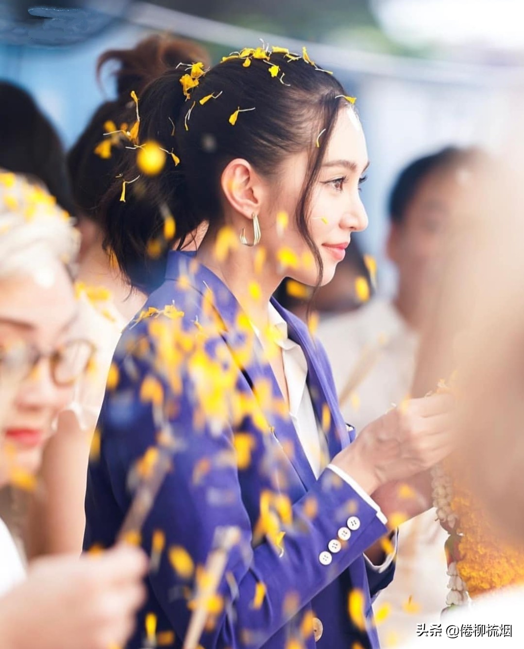 泰星bella整过容吗,泰星bella与月亮