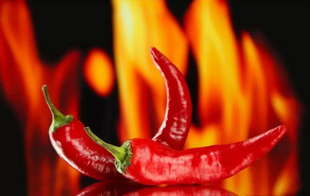 为什么我一吃辣的就会流鼻涕,为什么人一吃辣的就流鼻涕