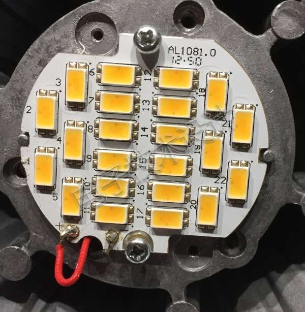 led灯不停的闪怎么回事,开led灯就跳总开关