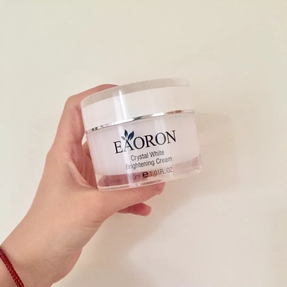 想让妆容不脱妆妆前不用水乳霜,十分钟快速出门妆容素颜霜