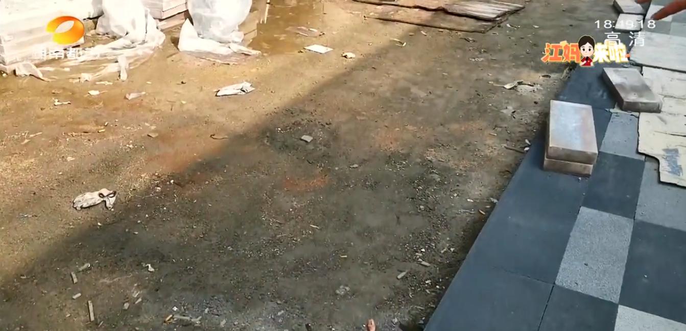 还未交铺、路面泥巴就计租?长沙联诚雅郡商户称“不合理”!如何计租才合理?