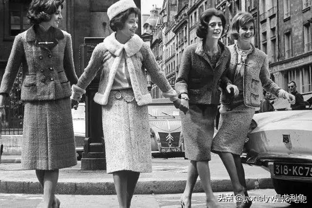 穿搭提案观:为什么明星们都深有执念的「小香风」,你却不感冒?