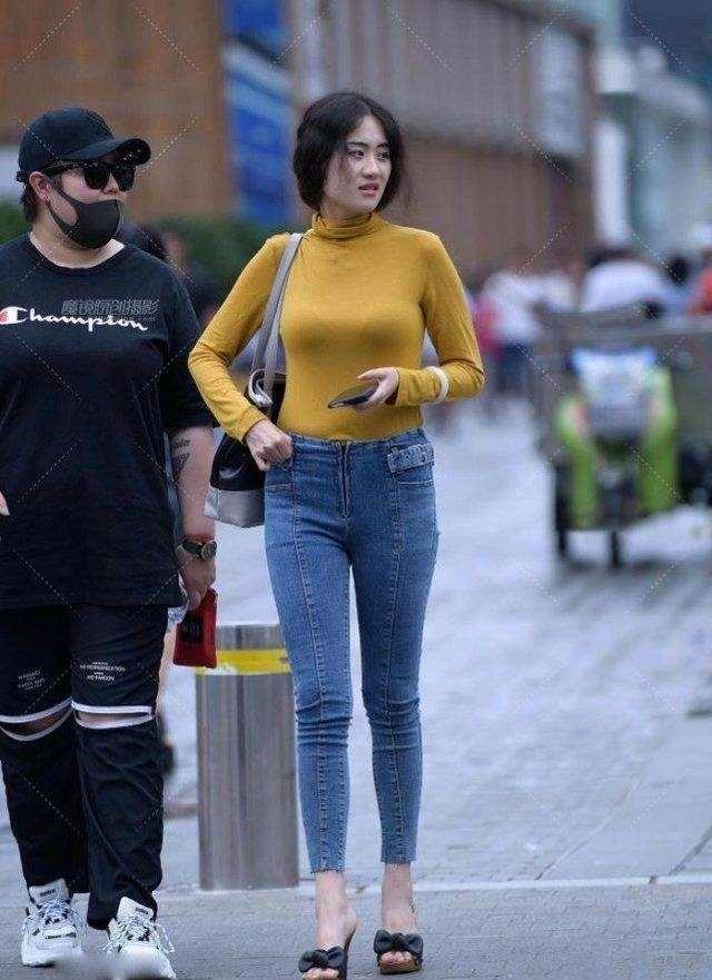 时髦个性的瑜伽裤显得优雅大气,夏季长款瑜伽裤的搭配