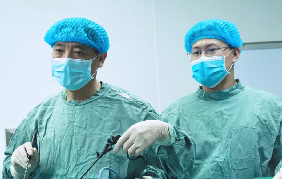 绝不是危言耸听!胆结石腹痛半年不治疗,差点和死神擦肩而过