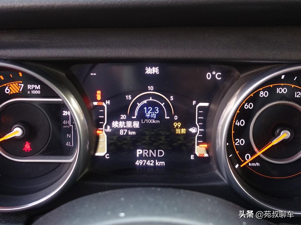 全新jeep牧马人试驾视频,全新换代jeep牧马人角斗士试驾