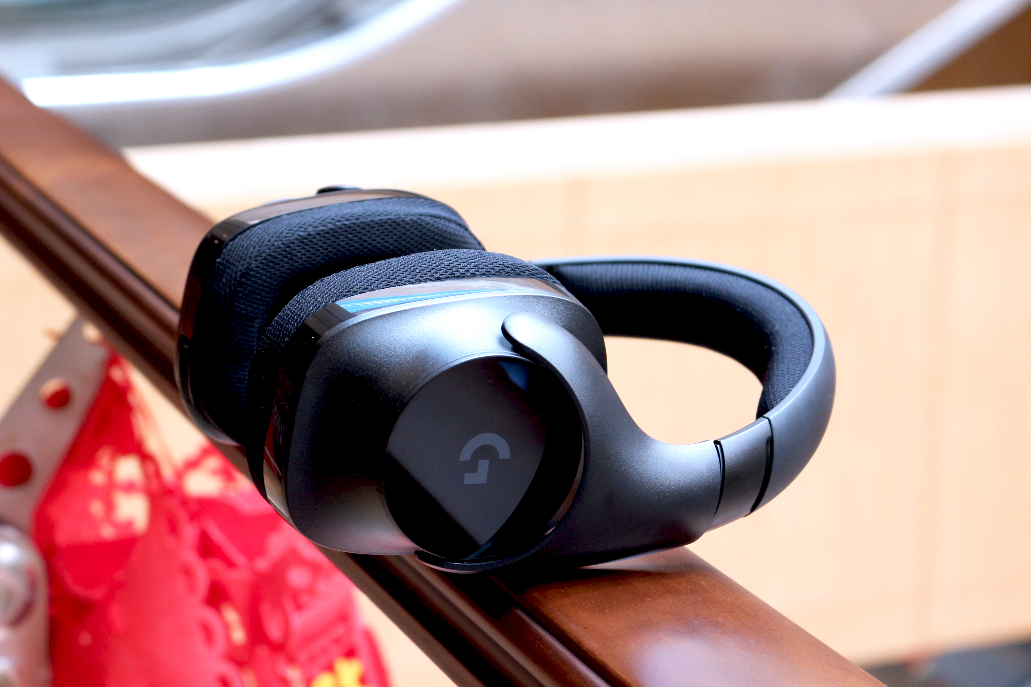 罗技g533耳机可以连接手机吗,罗技g633耳机和金士顿飓风耳机