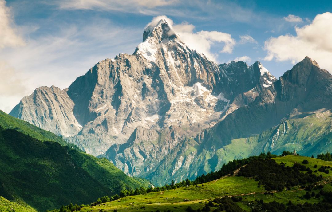 那些与登山八竿子都打不着的企业品牌，为何要为登山慷慨解囊？