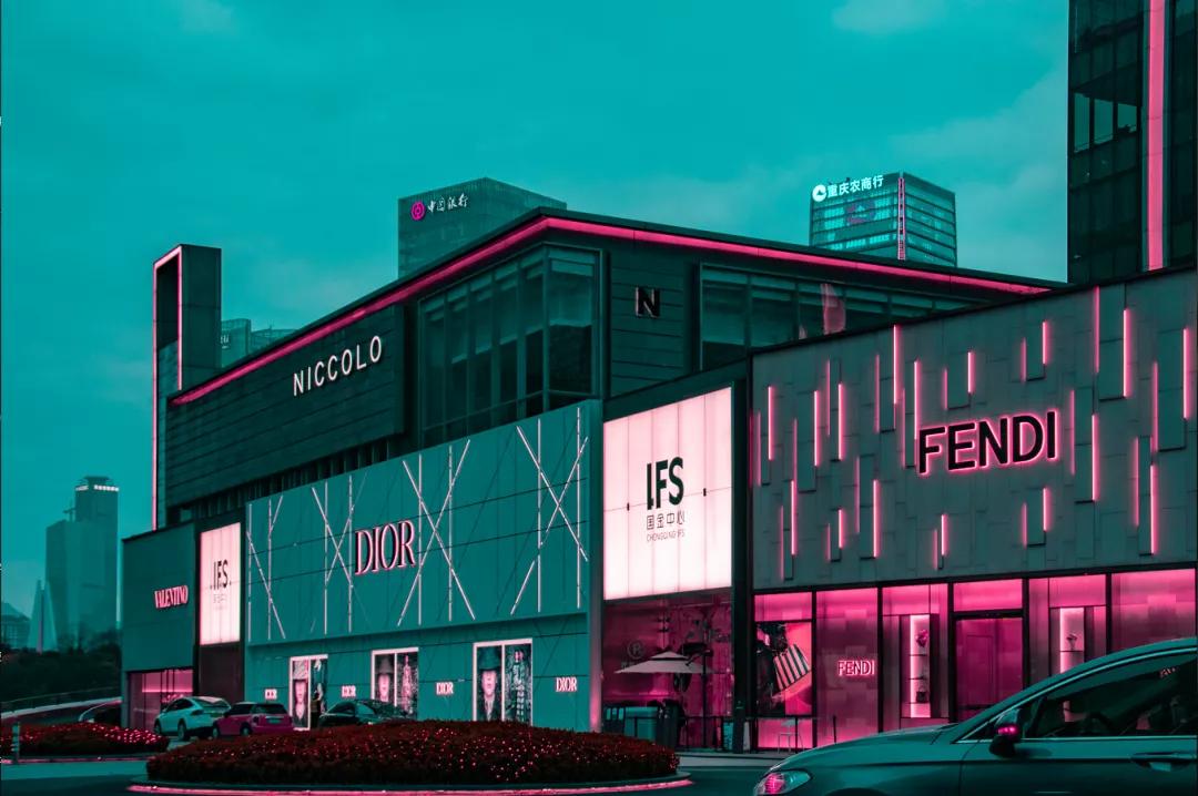 卖奢侈品的柜姐,奢侈品柜姐