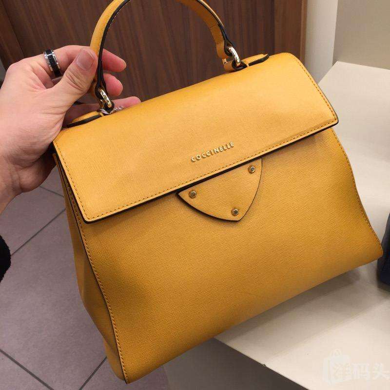 轻奢女包上榜爆款,2019年最火的高奢女包