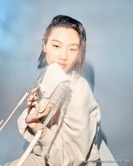 mcm中古包牛角包粉色,mcm秋冬值得入手的包