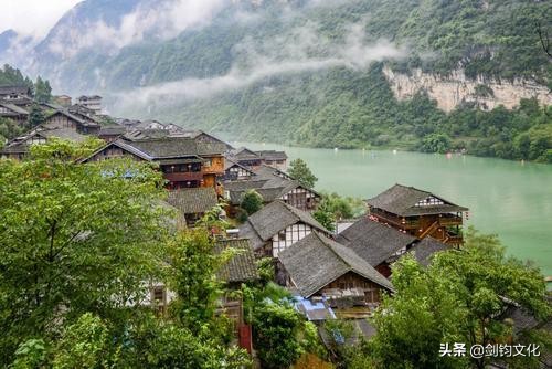 美文鉴赏｜在乌江一隅，我歌山唱水