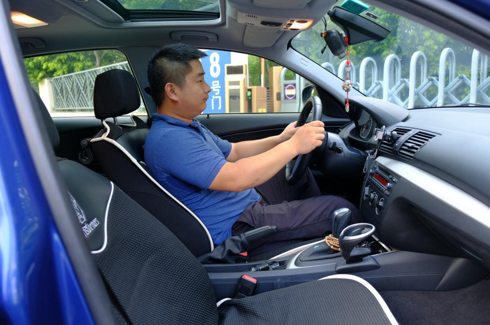 4-5万的宝马120i,十年的宝马120i值得买么