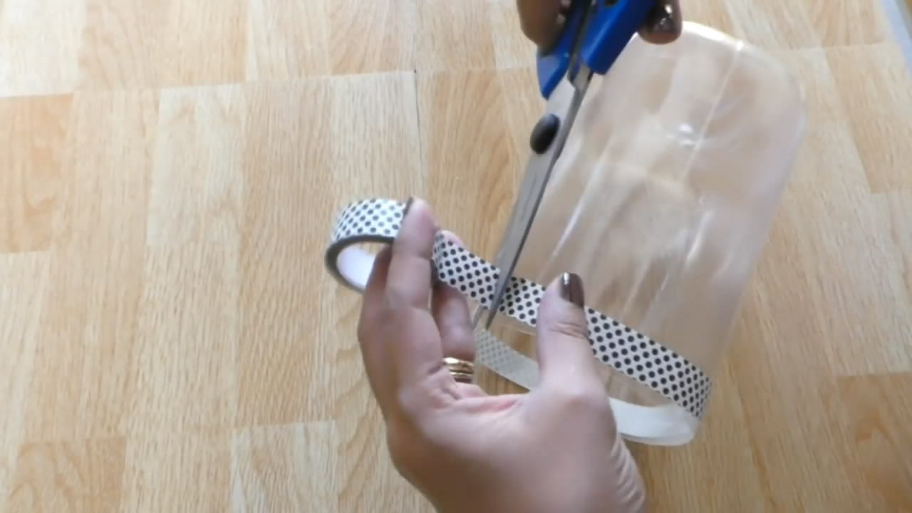 旧衣自制小挎包教程,怎么用塑料袋加塑料瓶做斜挎包