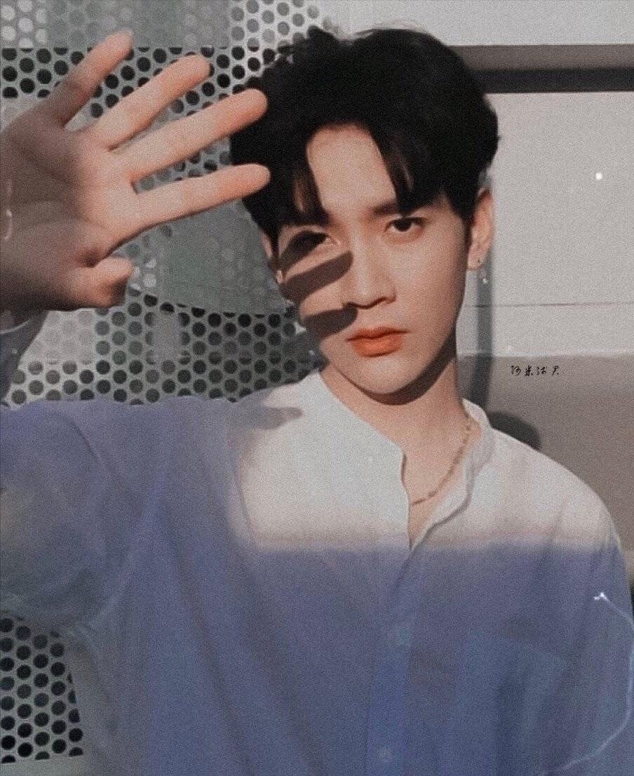 他泰韩系少年:关大爷洪34典型代表包包酷爱韩风穿搭