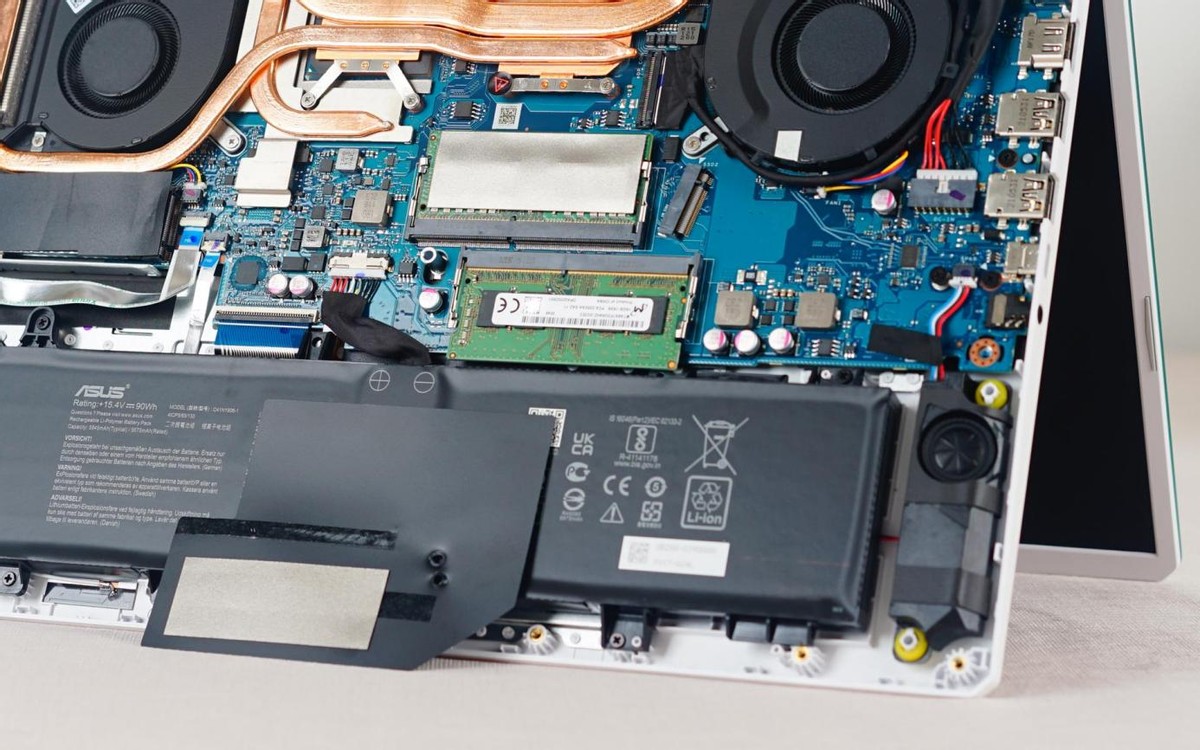 性能怪兽,5900HX+RTX3070,2.5K屏幕,华硕进阶版天选2笔电测评