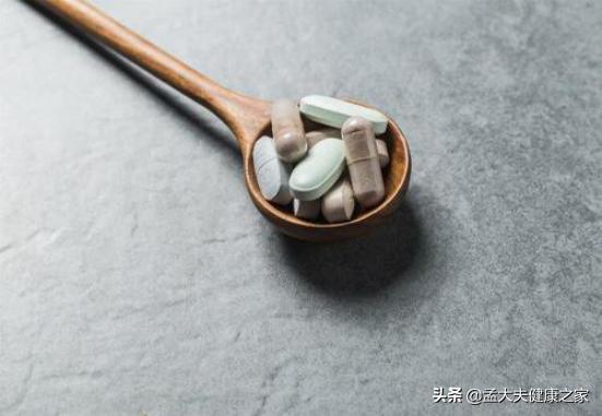 甲钴胺就是维生素b12吗,甲钴胺是维生素b12吗对胃好吗