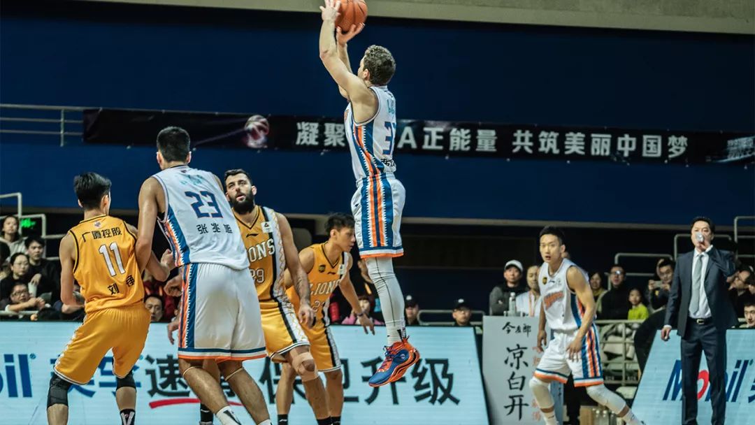 现场看cba去哪里看,现场看cba有多震撼