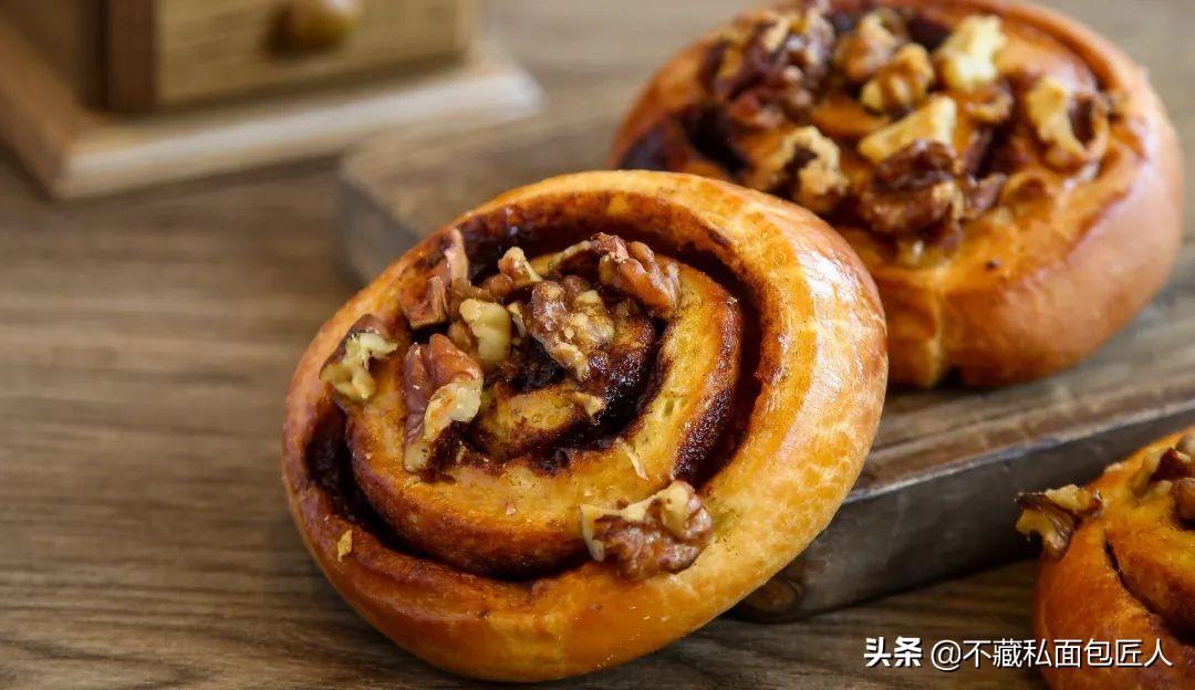 那些开奶茶店的人怎么样了,哪些人开面包店