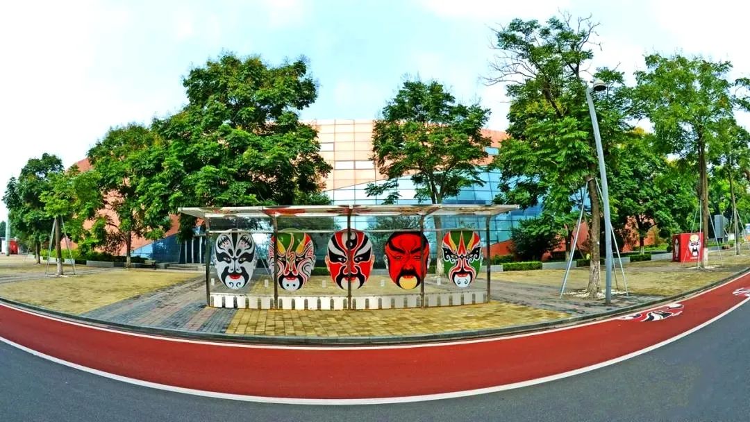 成都城市绿道,成都被山包围