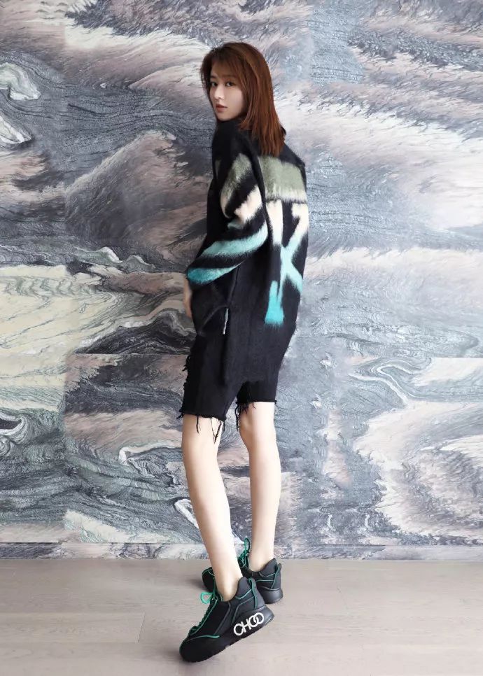 乔欣富二代吗,乔欣穿裸色长裙