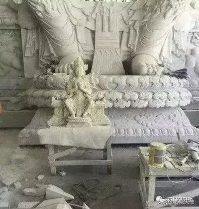 石雕观音佛像雕刻,彩绘汉白玉观音石雕佛像雕刻定制