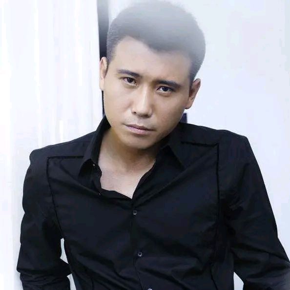 李乃文黄金瞳视频,李乃文黄金男二难看吗