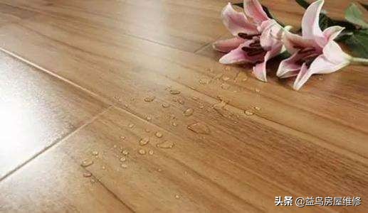 木地板踩上去总是有鞋印,木地板鞋印为什么拖不干净